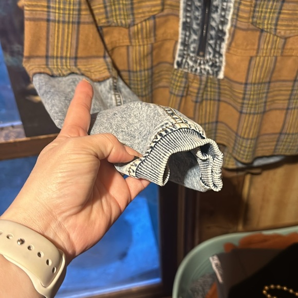 Women’s blouse - Picture 2 of 4